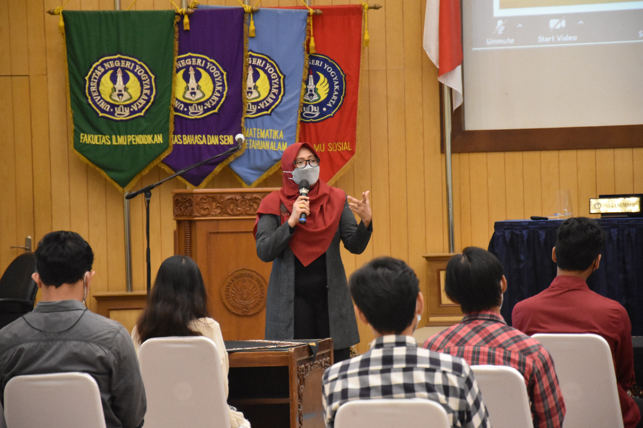 Webinar Bahaya Tindak Kekerasan Seksual Universitas Negeri Yogyakarta